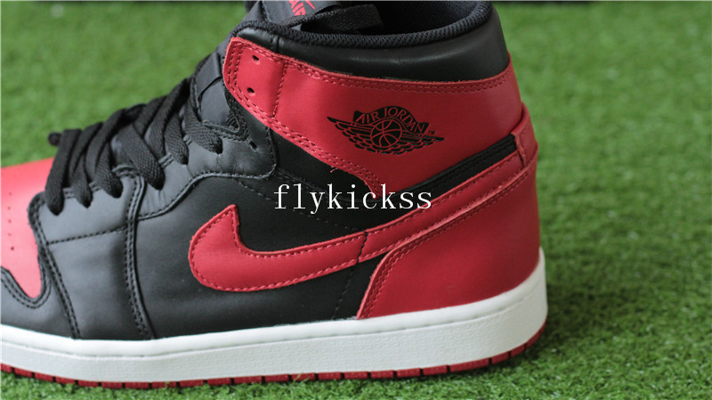 Air Jordan 1 Retro OG High Bred Black Red